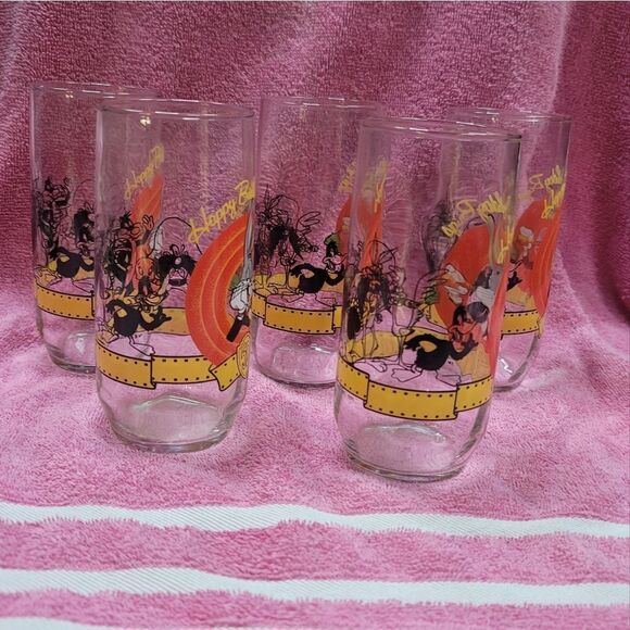 Vintage 1990 Warner Bros Looney Tunes 50th Birthday Bug Bunny glasses (set of 5) - Picture 5 of 10